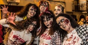 La Zombie Walk contará con actuaciones carnavalescas y el rodaje de un corto en el pasacalles