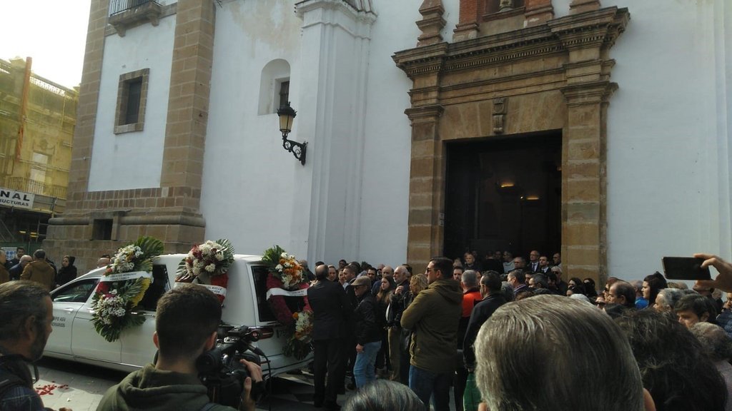 Algeciras despide al patrón del 'Rúa Mar' con un sepelio en la Iglesia de la Palma