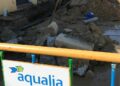 Aqualia trabaja para reparar una avería en la red de suministro de agua en la zona de La Marina