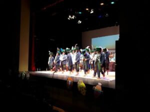 Cuatro comparsas y cuatro chirigotas luchan por el primer premio en la final de esta noche
