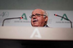 Aguirre planea reducir o eliminar las cuarentenas por Covid en Andalucía