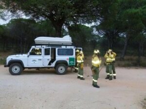 El Infoca da por controlado un incendio en el paraje Santuario de La Luz