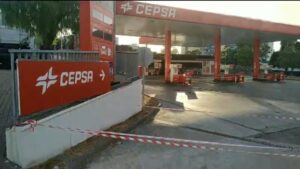 Precintan la gasolinera de Cepsa de La Granja en Algeciras por un positivo en coronavirus