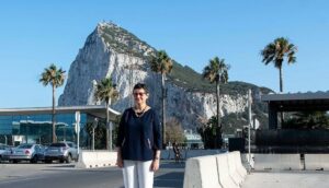 González Laya hace un llamamiento a Reino Unido para acelerar la negociación sobre Gibraltar
