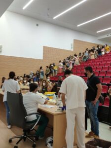 CCOO denuncia las colas de docentes para la realización de pruebas PCR en la comarca