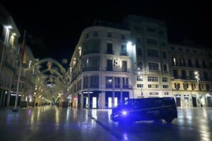 Esto es lo que se podrá hacer y lo que no en Andalucía a partir de esta medianoche