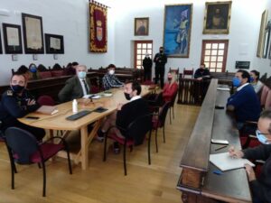 El Ayuntamiento planea abrir el mercado de abastos y el mercadillo el día 8 si la tendencia es buena