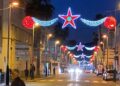 La Navidad ya ha llegado a las calles de Tarifa con el tradicional alumbrado navideño