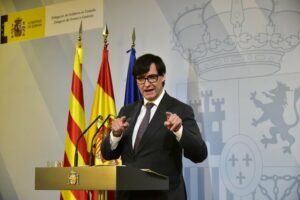 Illa desoye el clamor de peticiones y le da la espalda al confinamiento domiciliario