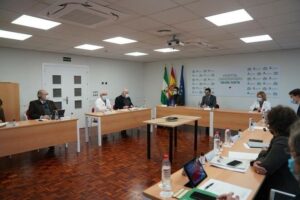 La Junta prohíbe la venta de alcohol a partir de las 18.00 y revisará las restricciones cada 7 días