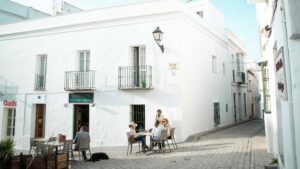 Algeciras, Tarifa y Los Barrios retroceden al nivel 2 de alerta sanitaria por el repunte de casos