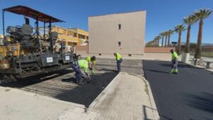 El Ayuntamiento invierte 135.000 euros en el asfaltado de varias vías de la ciudad