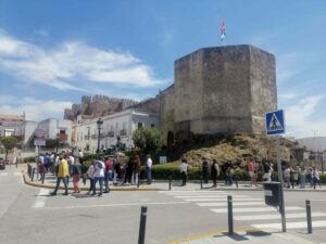 Colas en las jornadas de puertas abiertas celebradas en el castillo de Guzmán el Bueno