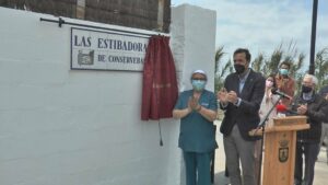 Inauguran una calle dedicada a las trabajadoras de la conservera de Tarifa