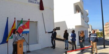 Inauguran la nueva avenida Primero de Mayo en la circunvalación de Albacerrado