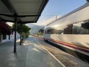 El tren Algeciras-Madrid sufre la enésima avería y provoca un retraso de cinco horas