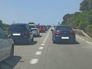 La DGT activa para este fin de semana la colocación de conos en la carretera entre Algeciras y Tarifa