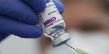 Andalucía ampliará esta semana la petición de cita directa para vacunarse a los nacidos entre 1975 y 1980