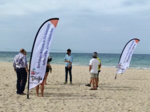 El Ayuntamiento de Tarifa comienza a delimitar los espacios de actividad en las playas del municipio