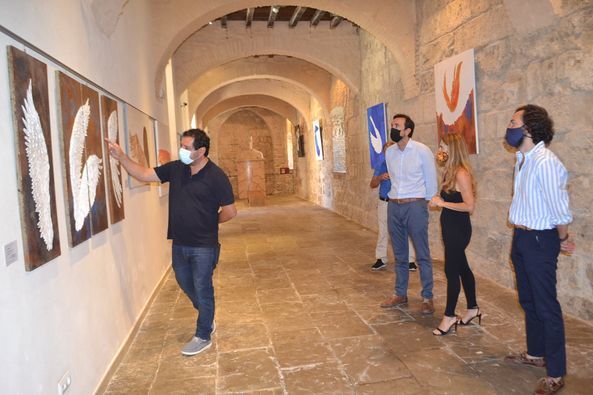 La exposición 'Alas' de Cristina Harillo ya puede ser visitada en la sala del Castillo