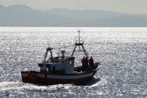 Los pescadores de Tarifa lanzan un S.O.S