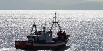 Los pescadores de Tarifa lanzan un S.O.S