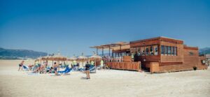 Club de playa Gaia. Un nuevo concepto para disfrutar el verano en Los Lances como nunca antes