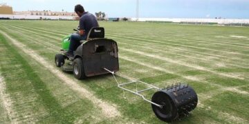 El Ayuntamiento actúa para mejorar el terreno de juego del Estadio Municipal "López Púa"