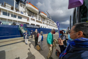 Tarifa recibe a los pasajeros de crucero con destino a Bolonia