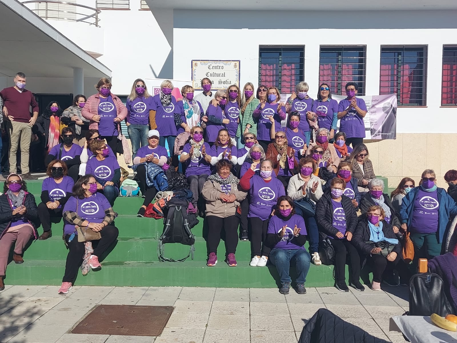 La II Marcha de Tarifa por el 25N vive una jornada de convivencia en Jimena