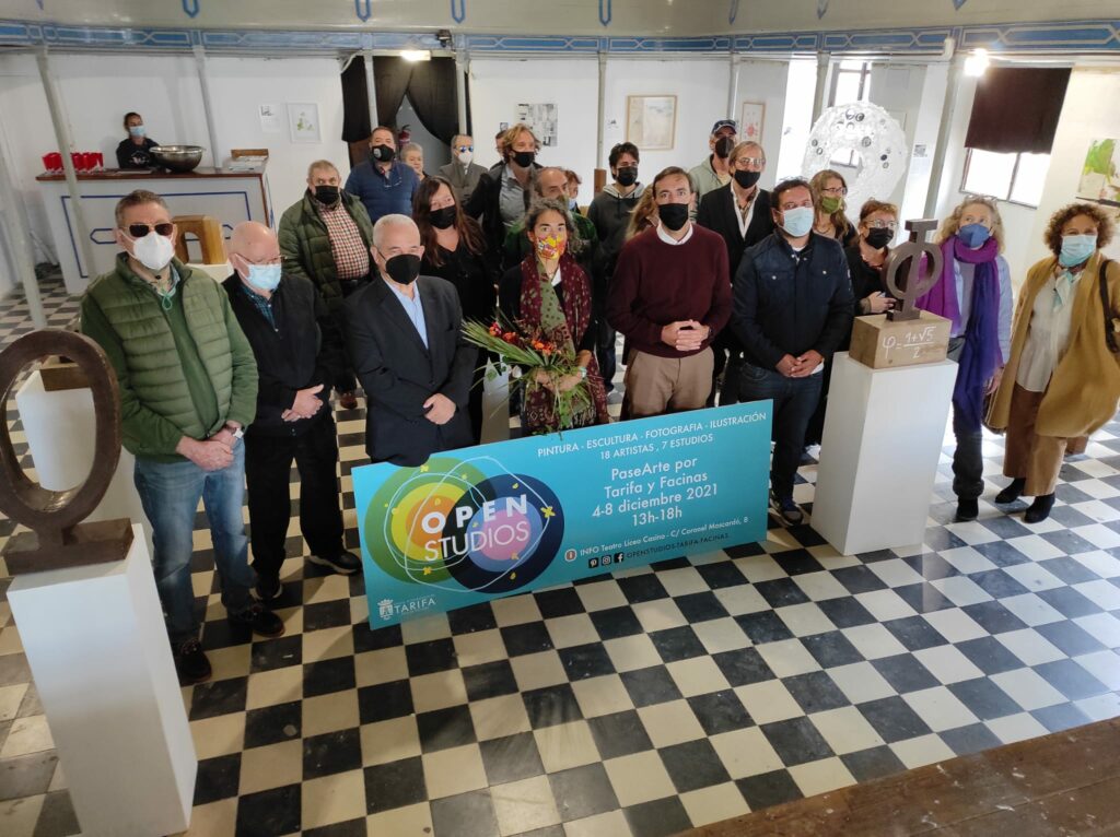 Dieciocho artistas abren estudios para ofrecer una ruta por la pintura, escultura, fotografía e ilustración que se crean en Tarifa y Facinas