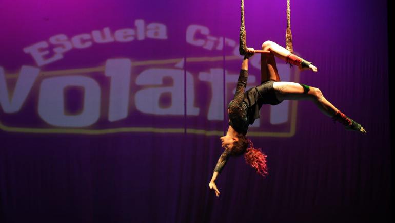 El Circo Volátil vuelve al teatro Alameda este domingo con entrada libre