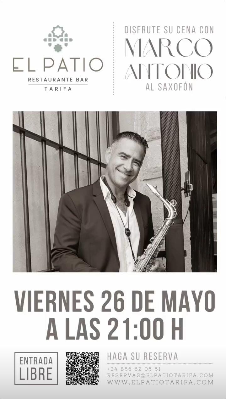 Marco Antonio al Saxo en las cenas del restaurante el patio Tarifa al