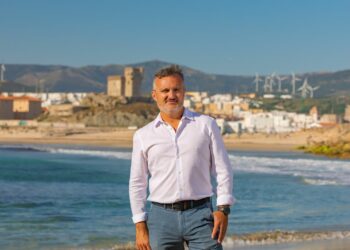 Benítez no cobrará sueldo del Ayuntamiento de Tarifa