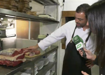 El restaurante El Rancho, en Canal Sur presentando la raza de vaca «palurda»