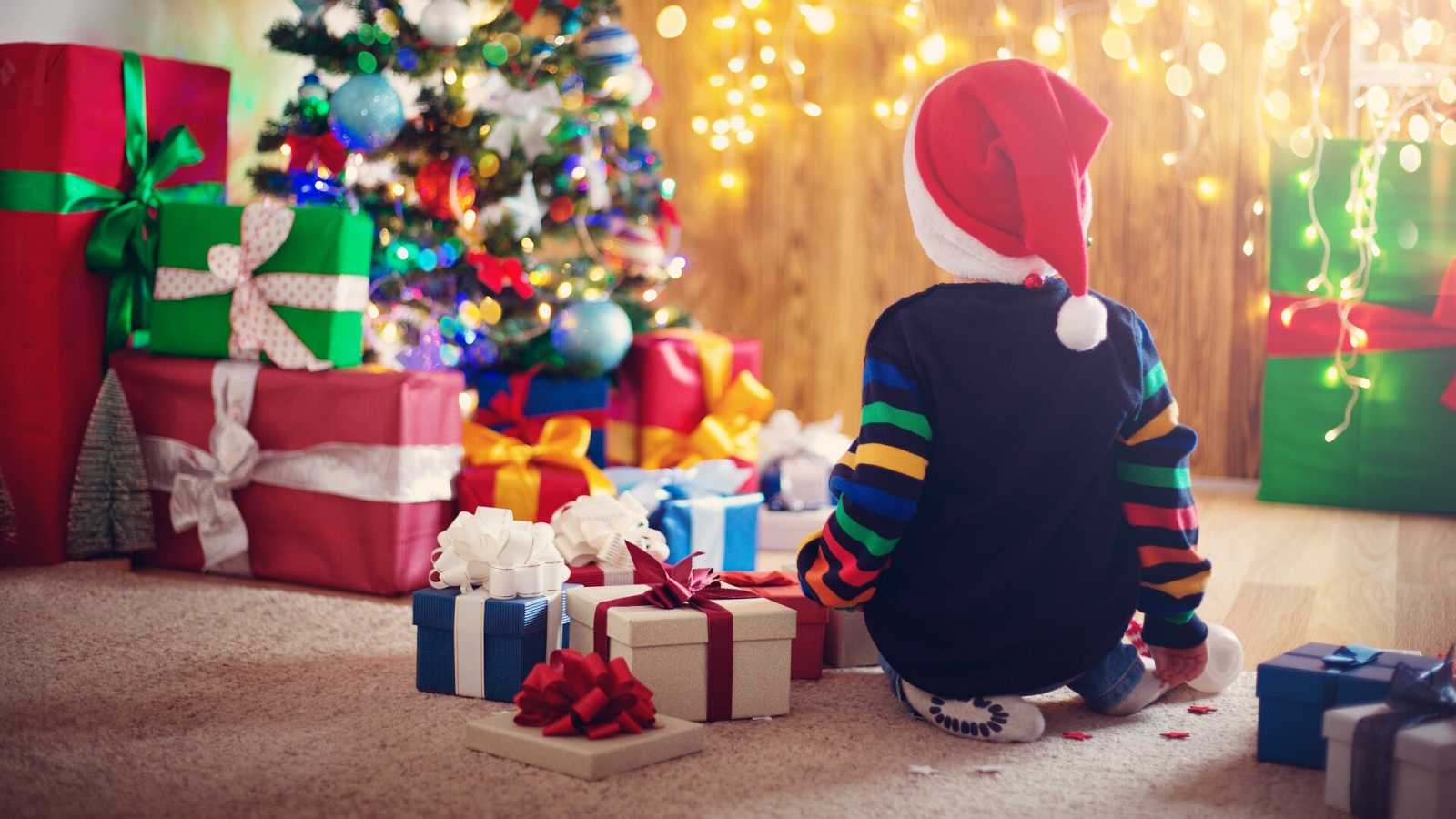 Cómo afecta psicológicamente a los niños el exceso de regalos en Navidad?