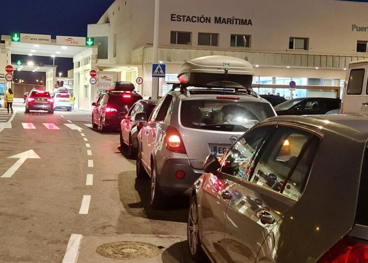 OPE: «Normalidad» con más vehículos pero menos pasajeros en Algeciras y Tarifa