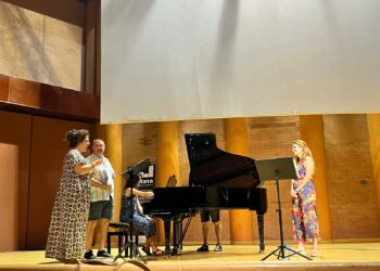 La soprano tarifeña MariLuz Román, presente en el Curso Internacional de Música de Mérida