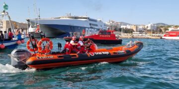 Desmantelan el servicio de Salvamento Marítimo de Cruz Roja en Tarifa sin previo aviso