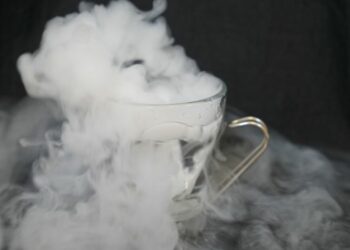 Hielo Seco para Halloween: El Ingrediente Clave para un Evento Inolvidable