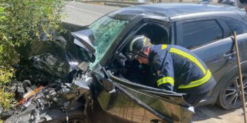 Herida grave una mujer y tráfico paralizado por dos accidentes consecutivos a la entrada de Barbate