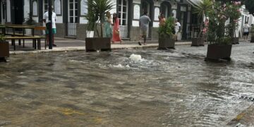 Aqualia y el Ayuntamiento de Tarifa trabajan en la reparación de seis averías simultáneas en la red de suministro
