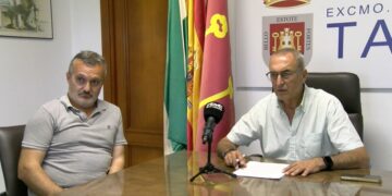 Santos y Benítez afirman que «esta reorganización entraba en la negociación primera del pacto de gobierno»