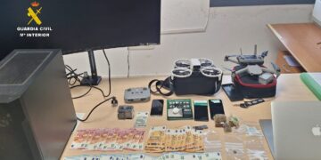 Dos detenidos al desmantelar un punto de venta de drogas en una casa de Tarifa con hachís, coca y metadona