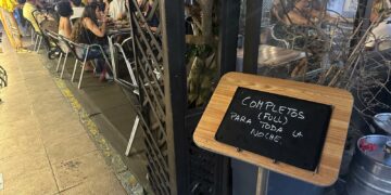 El alcalde de Tarifa: «El verano va bien pero no lo bien que se deseaba»