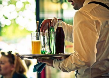 Un absentismo laboral de hasta el 15% preocupa a los empresarios de Tarifa