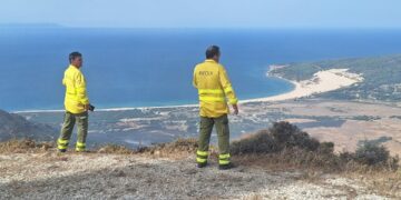 El incendio quedó controlado anoche, pero aún no está extinguido