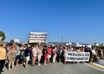 Zahara de los Atunes dice NO al proyecto urbanístico en Monte Chico