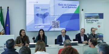 Nueva guía de cetáceos para conocer la riqueza marina del Estrecho