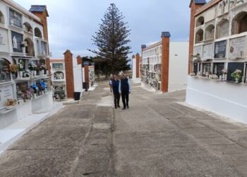 Mejoras el cementerio ante el día de Todos los Difuntos y horario especial